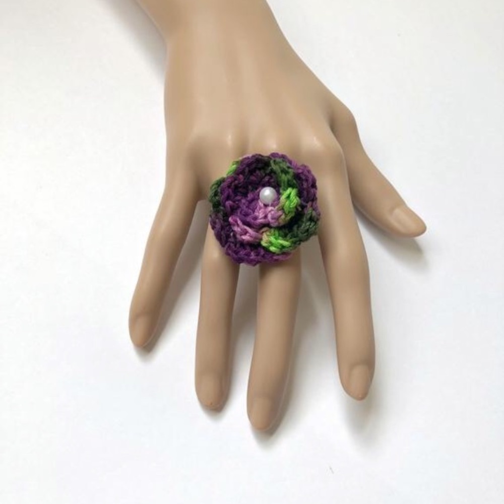 Adjustable Flower Ring Statement Ring - Picture 3 of 3
